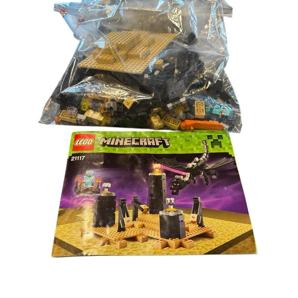 LEGO Minecraft 21117 The Ender Dragon Set w/ Instructions & Parts - Picture 1 of 3